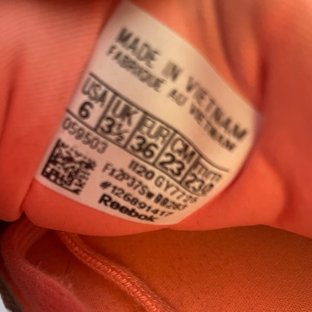 Reebok orange peach colored  sneakers - Picture 3 of 12